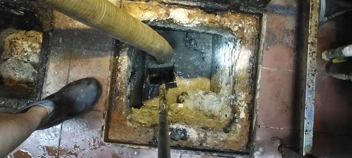 鹤山污水池清理一般都有毒气，怎么预防中毒呢？