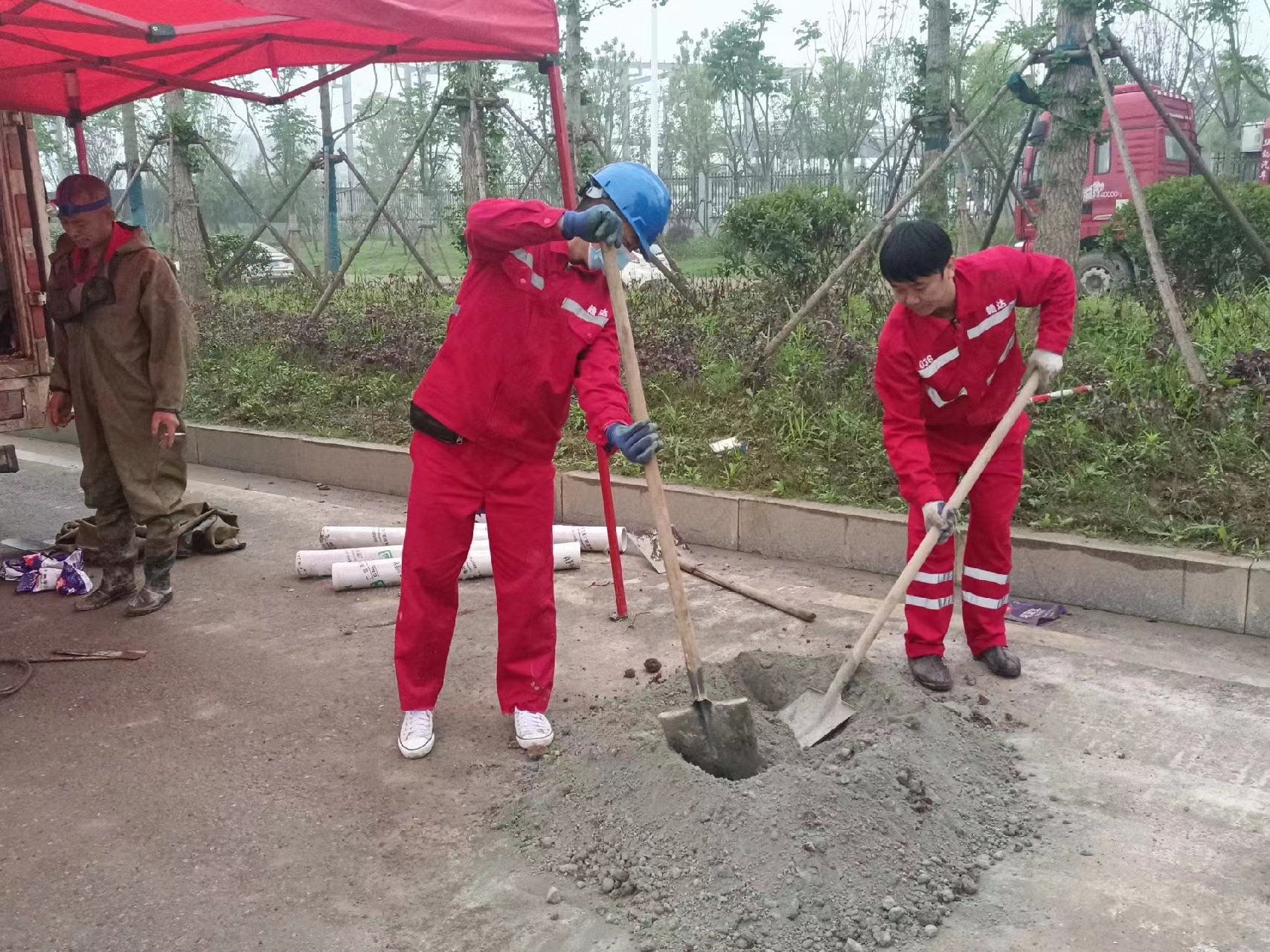 鹤山管道疏通哪家好】及时进行市政管道清淤